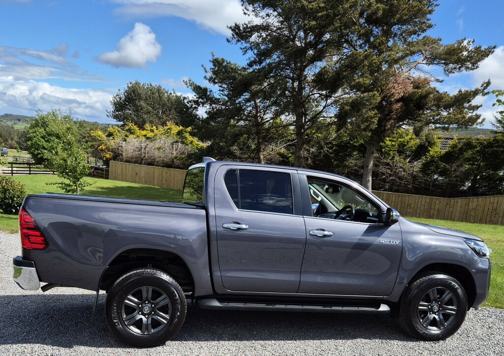 Toyota HILUX Pickup 2.4 D-4d Icon 2022 DY72EYS Grey #3