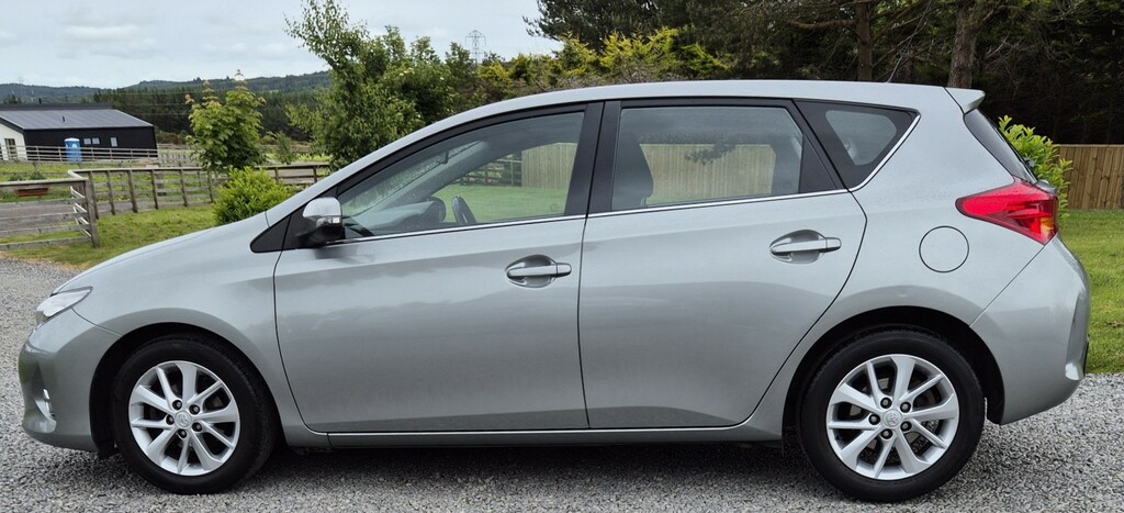 Toyota Auris Hatchback 1.3 Dual Vvt-i Icon 2013 FG63HBF Grey #3