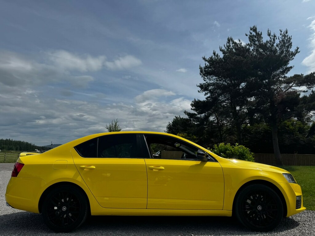 Skoda Octavia 2.0 Tdi Vrs Yellow #4