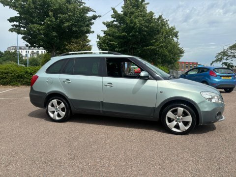 Skoda Fabia 1.2 Tsi Scout GJ12EWN Green #4