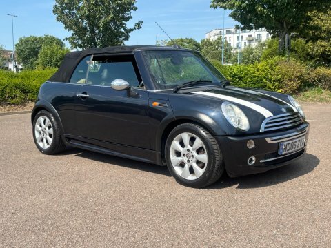 Mini Convertible 1.6 Cooper Convertible Black