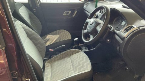 Skoda Fabia Estate Scout Black #7