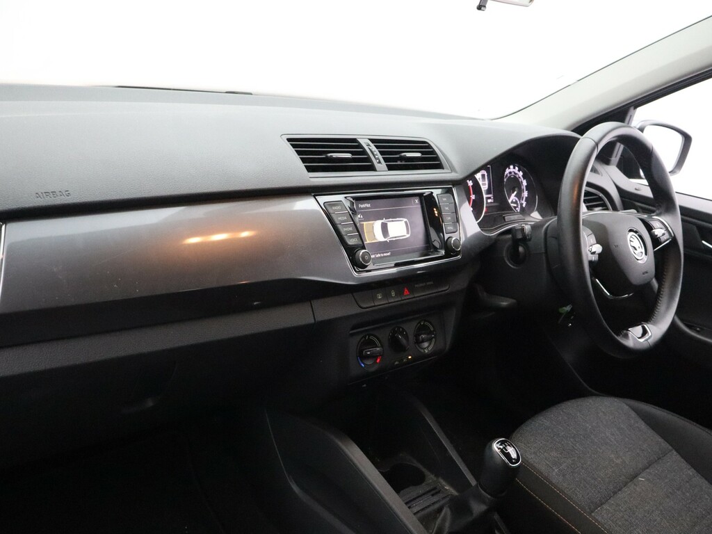Skoda Fabia Monte Carlo Tsi White #9