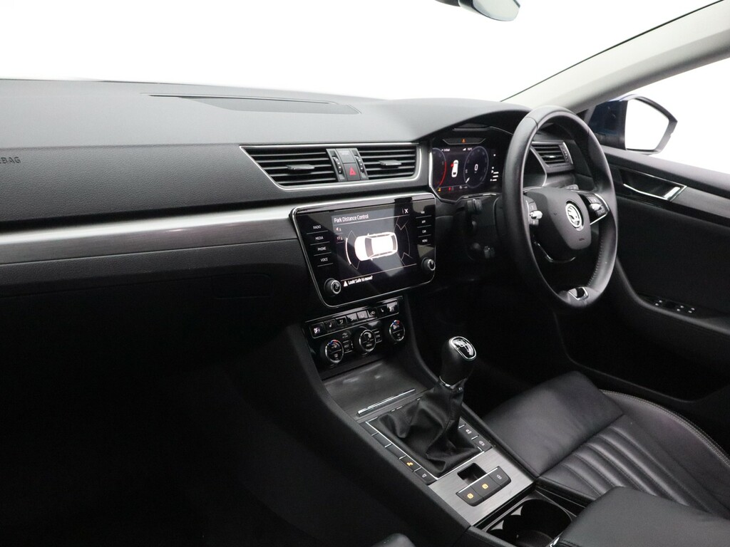 Skoda Superb Se Technology Black #9