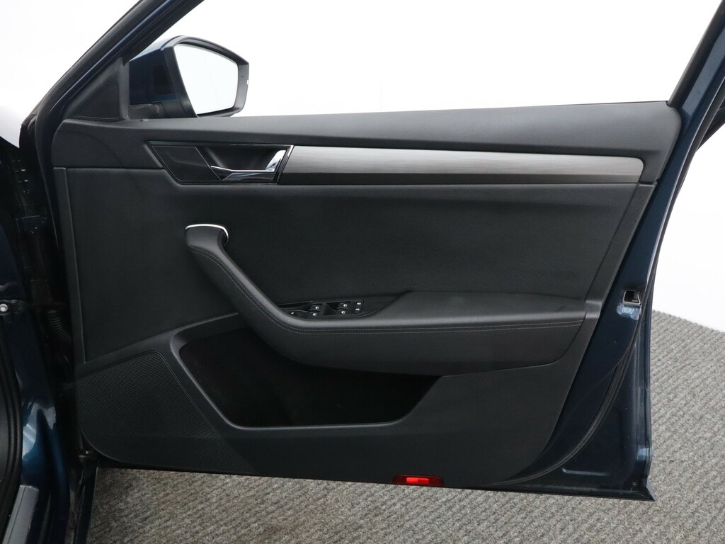 Skoda Superb Se Technology Black #23