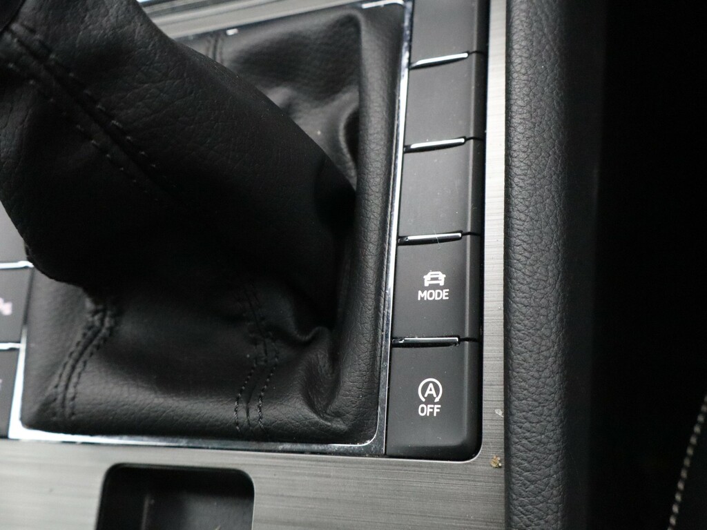 Skoda Superb Se Technology Black #33