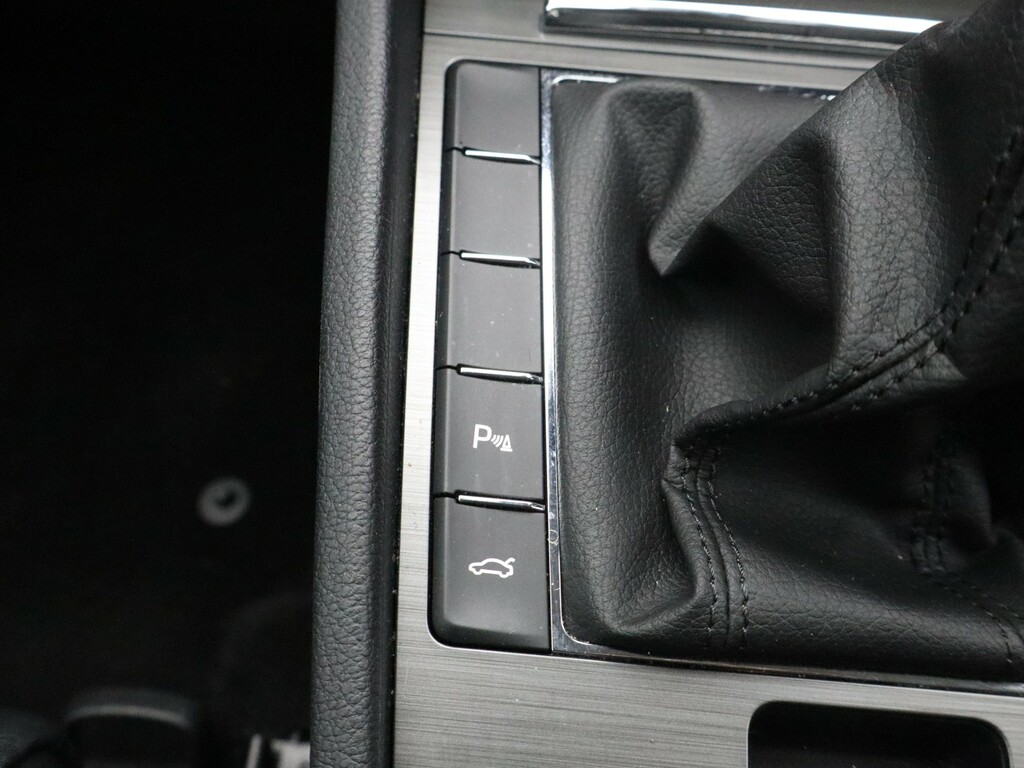 Skoda Superb Se Technology Black #32