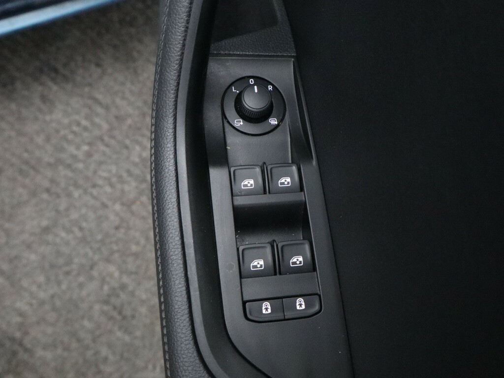 Skoda Superb Se Technology Black #24