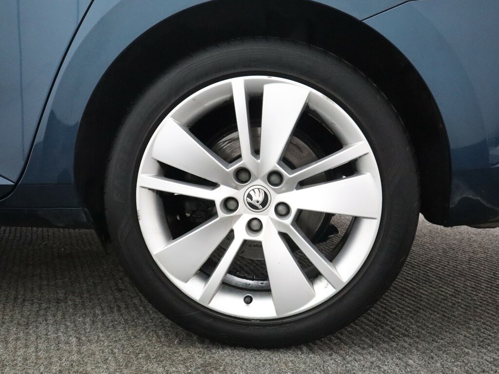 Skoda Superb Se Technology Black #10