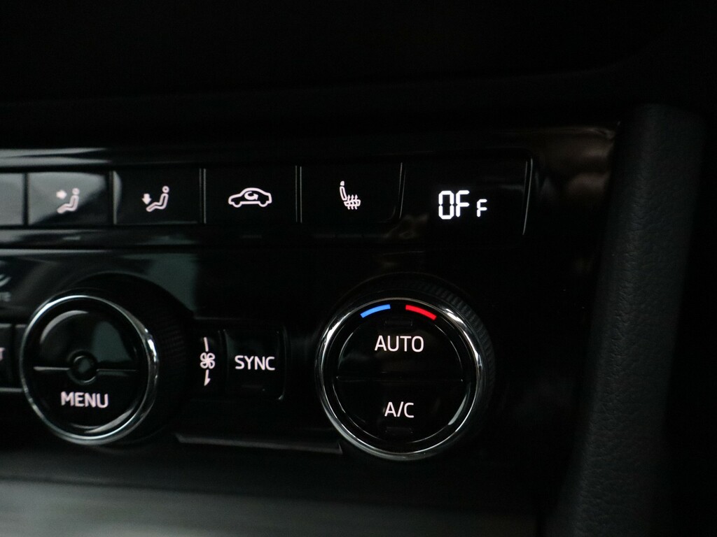 Skoda Superb Se Technology Black #30