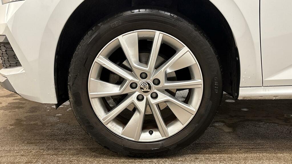 Skoda Kamiq 1.0 Tsi Se Suv Dsg Euro 6 Ss 110 Ps White #5