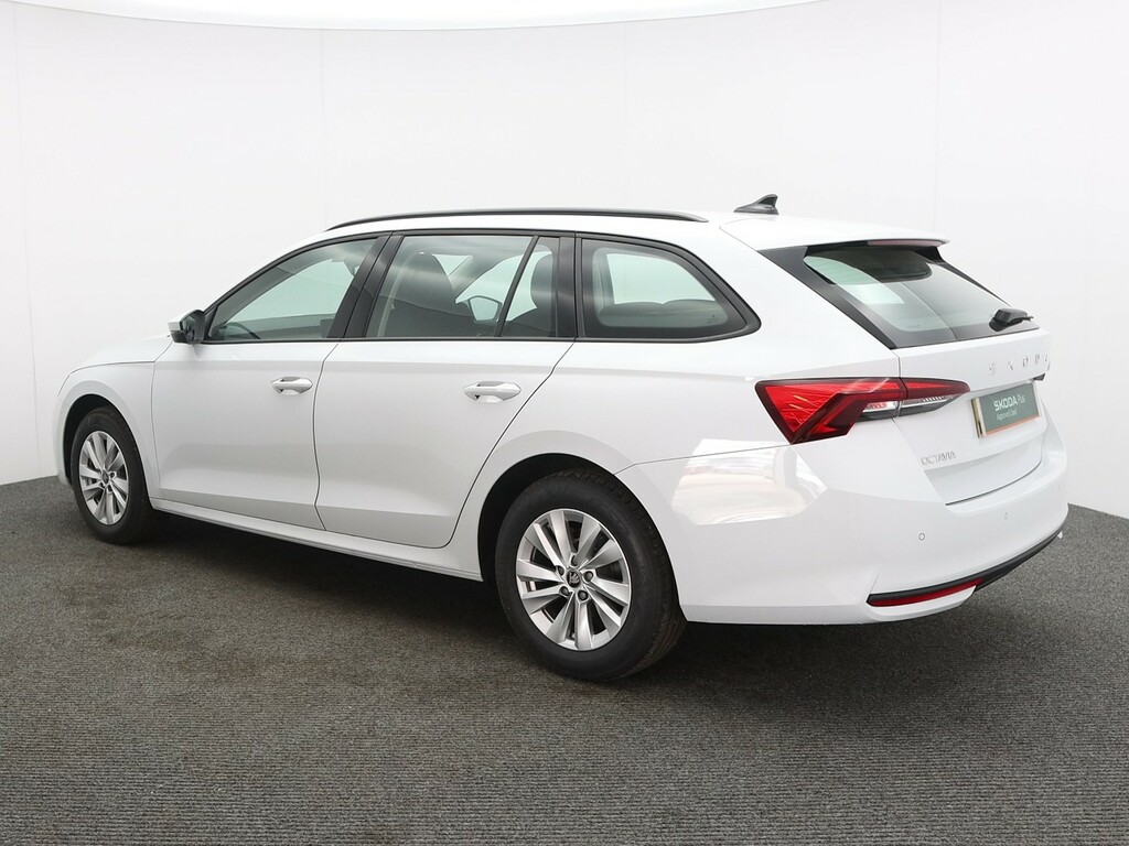 Skoda Octavia 1.5 Tsi Act Se Technology Estate White #5