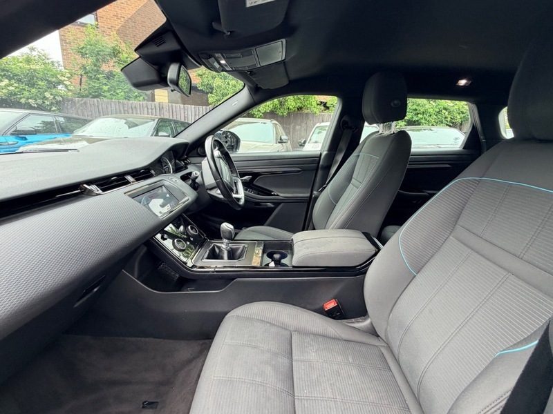 Land Rover Range Rover Evoque R-dynamic White #2