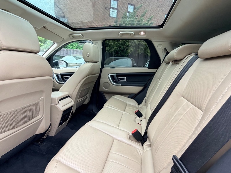 Land Rover Discovery Sport Td4 Hse White #2