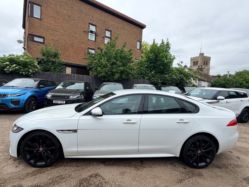 Jaguar XF D R-sport J10XFR White #4