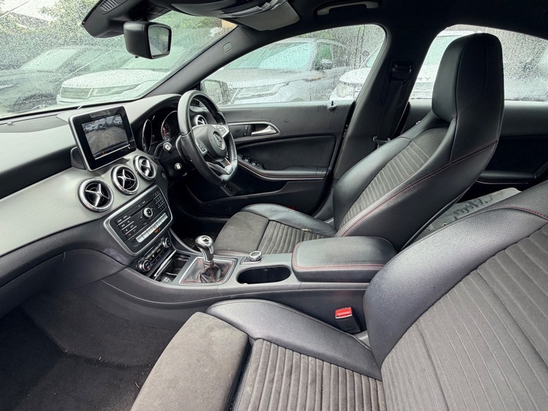 Mercedes-Benz CLA Class Cla 180 Amg Line Black #4