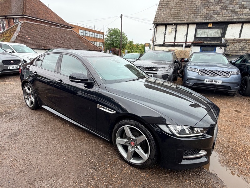 Jaguar XE D R-sport Black #4