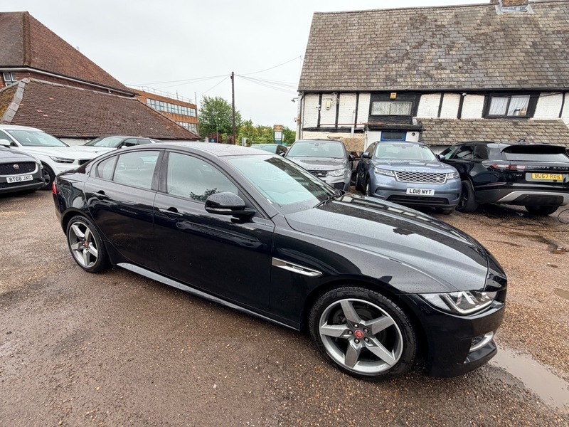 Jaguar XE D R-sport Black #3
