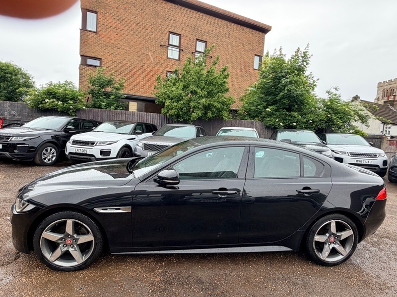 Jaguar XE D Portfolio Grey #14
