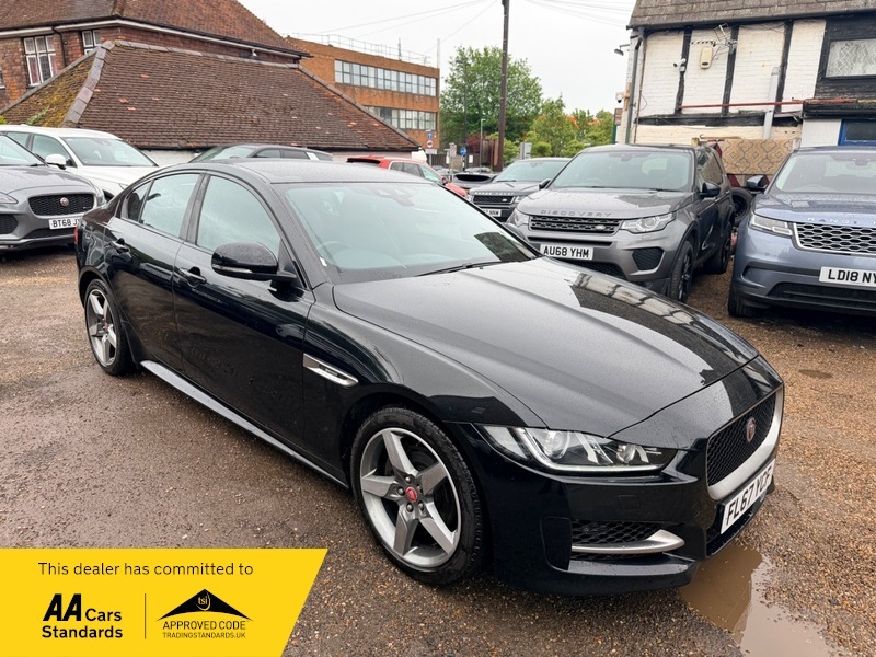Jaguar XE D R-sport Black