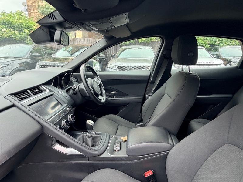 Jaguar E-Pace Core Black #2