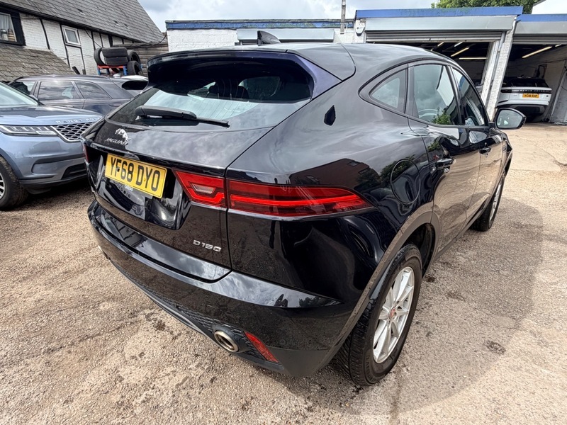 Jaguar E-Pace Core Black #6