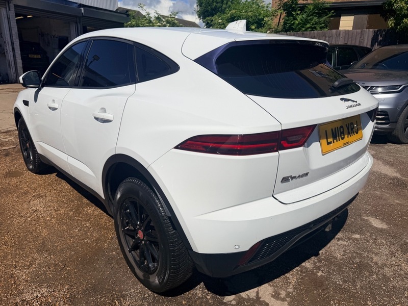 Jaguar E-Pace Core White #2