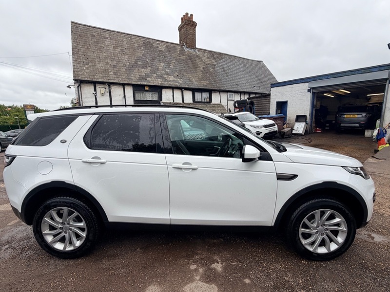 Land Rover Discovery Sport Td4 Se Tech White #2
