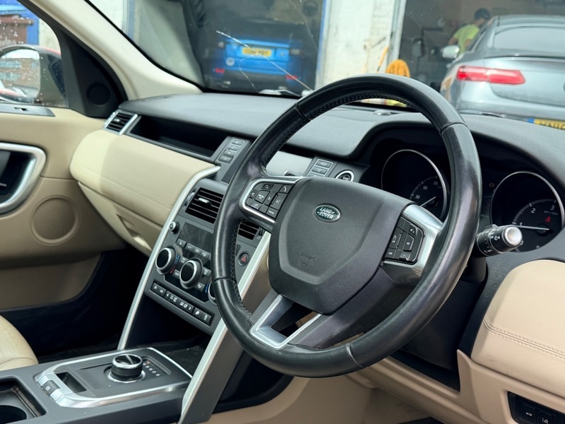 Land Rover Discovery Sport Td4 Hse Red #2