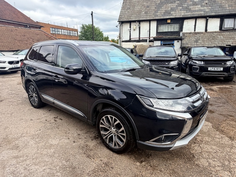 Mitsubishi Outlander Di-d Gx 4 Black #4