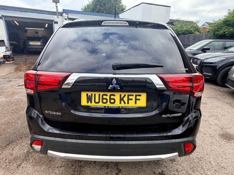 Mitsubishi Outlander 12Kwh Gx4h Suv White #11