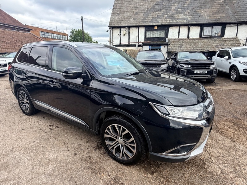 Mitsubishi Outlander Di-d Gx 4 Black #5