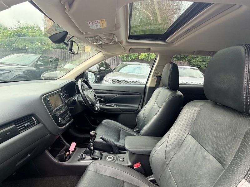 Mitsubishi Outlander Di-d Gx 4 Black #3