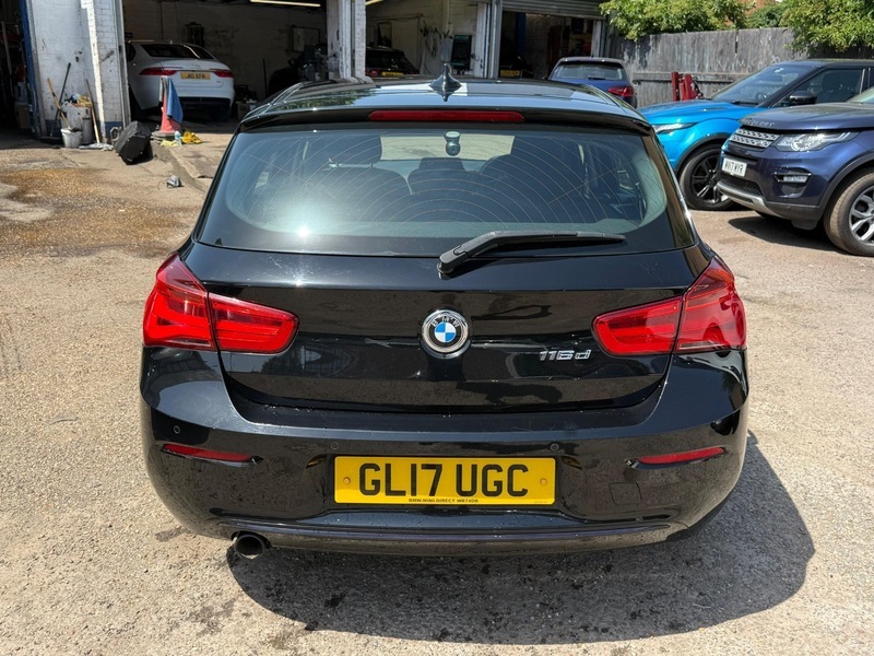 BMW 1 Series 116D Sport Black #2