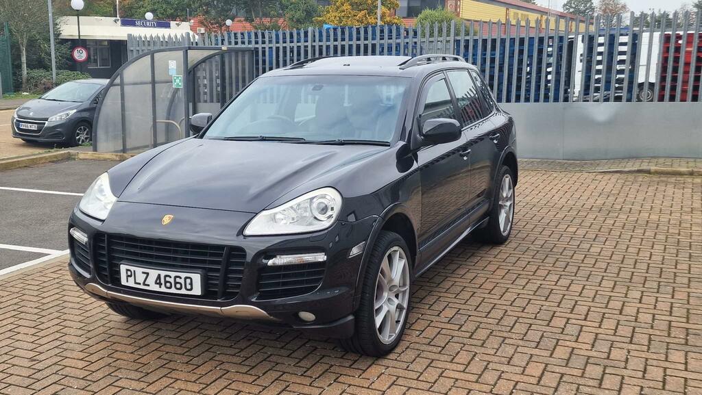 Porsche Cayenne 4.8 Turbo Tiptronic S Awd Black #3