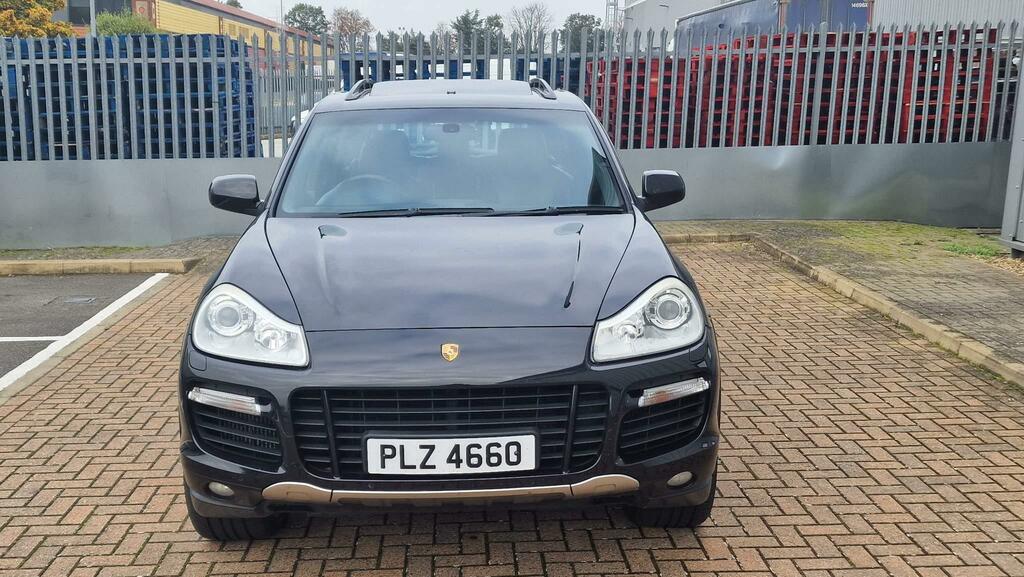 Porsche Cayenne 4.8 Turbo Tiptronic S Awd Black #2