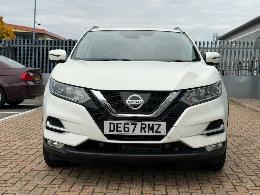 Nissan Qashqai 1.2 Dig-t N-connecta Xtron Euro 6 Ss DE67RMZ White #2