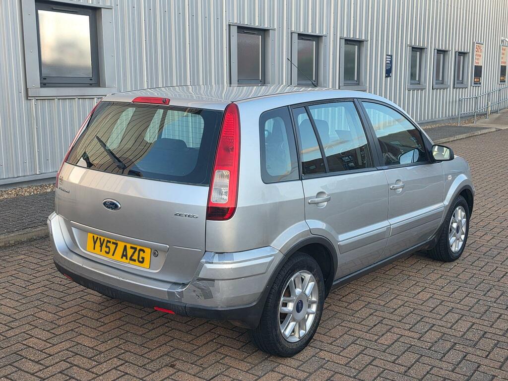 Ford Fusion 1.6 Zetec Climate Silver #4