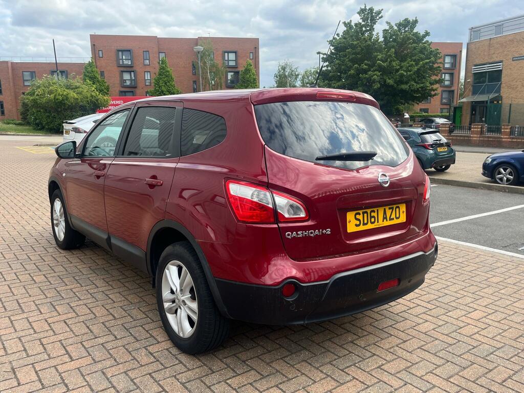 Nissan Qashqai+2 1.6 Acenta 2Wd Euro 5 Ss Red #4
