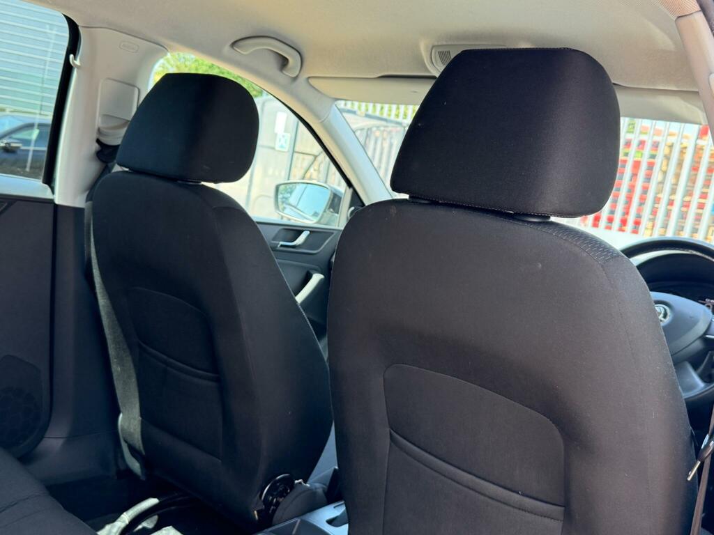 Skoda Rapid 1.6 Se Tdi Cr 104 Bhp Beige #20