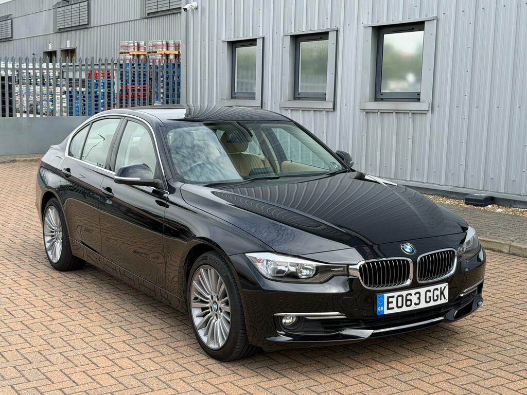 BMW 3 Series Luxury Black #4