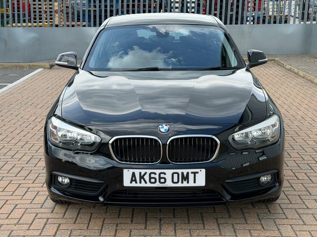 BMW 1 Series Se Black #2