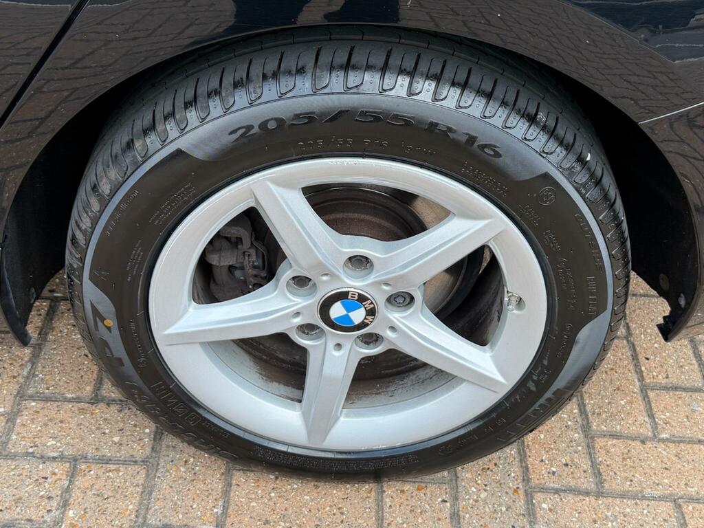 BMW 1 Series 1.5L Sport White #40