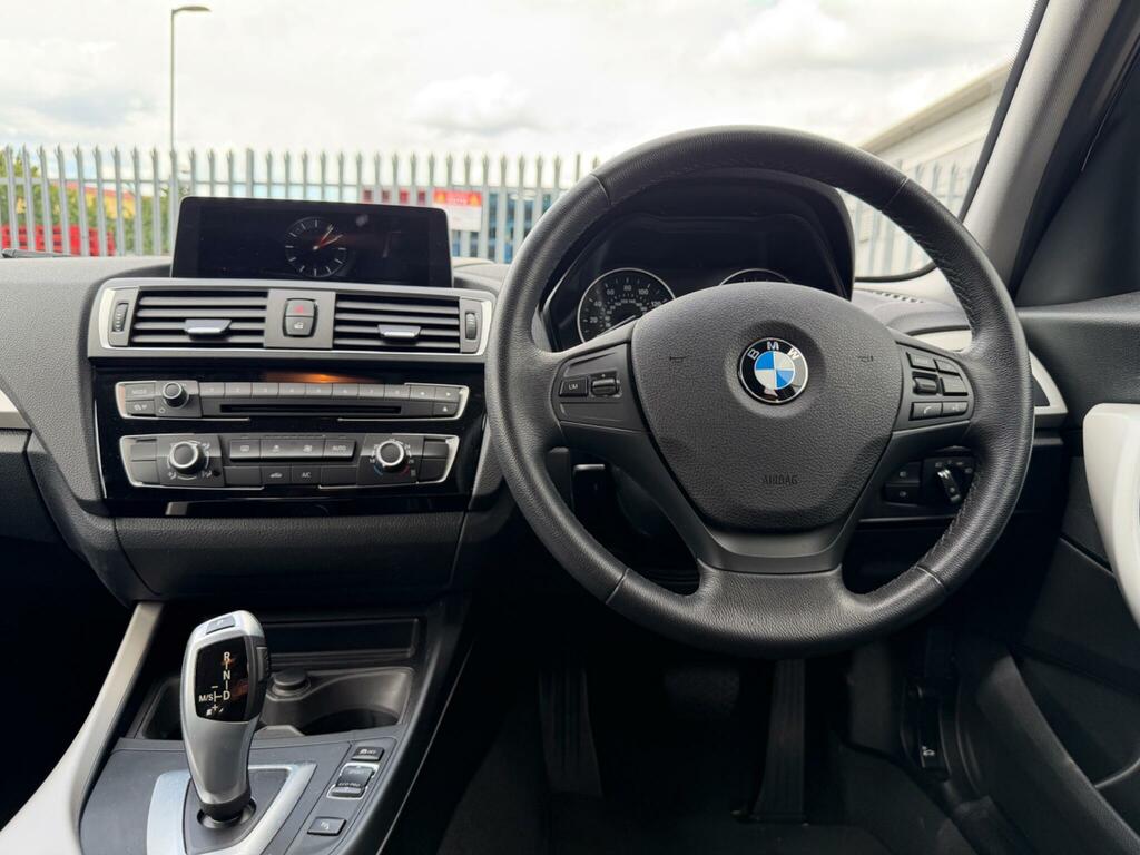 BMW 1 Series 1.5L Sport White #60