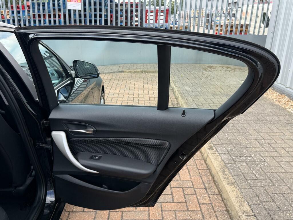 BMW 1 Series 1.5L Sport White #38