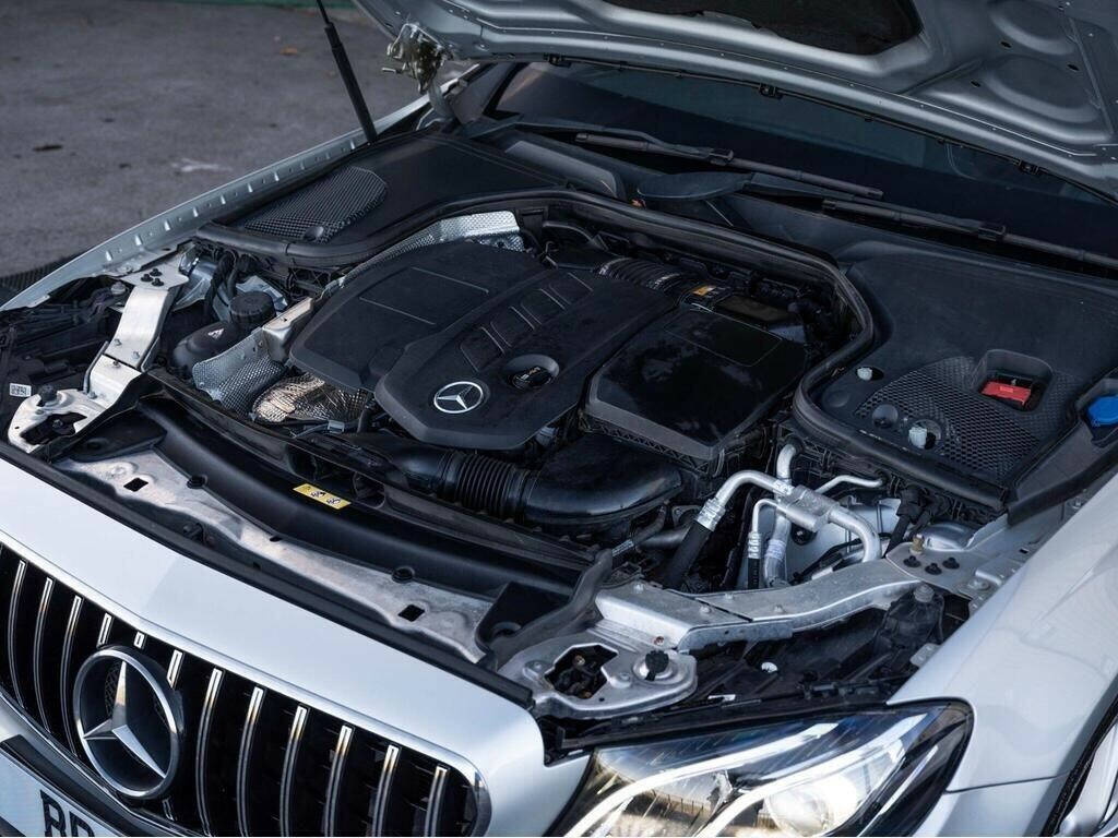Mercedes-Benz E Class 3.0 E350d V6 Black #19