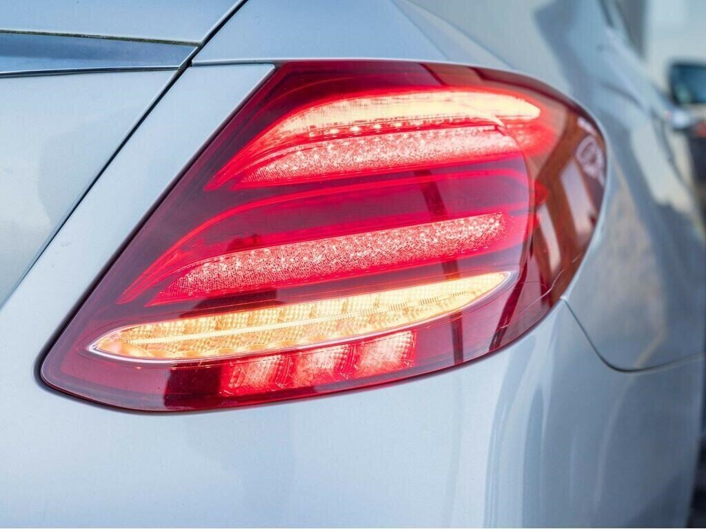Mercedes-Benz E Class 3.0 E350d V6 Black #51