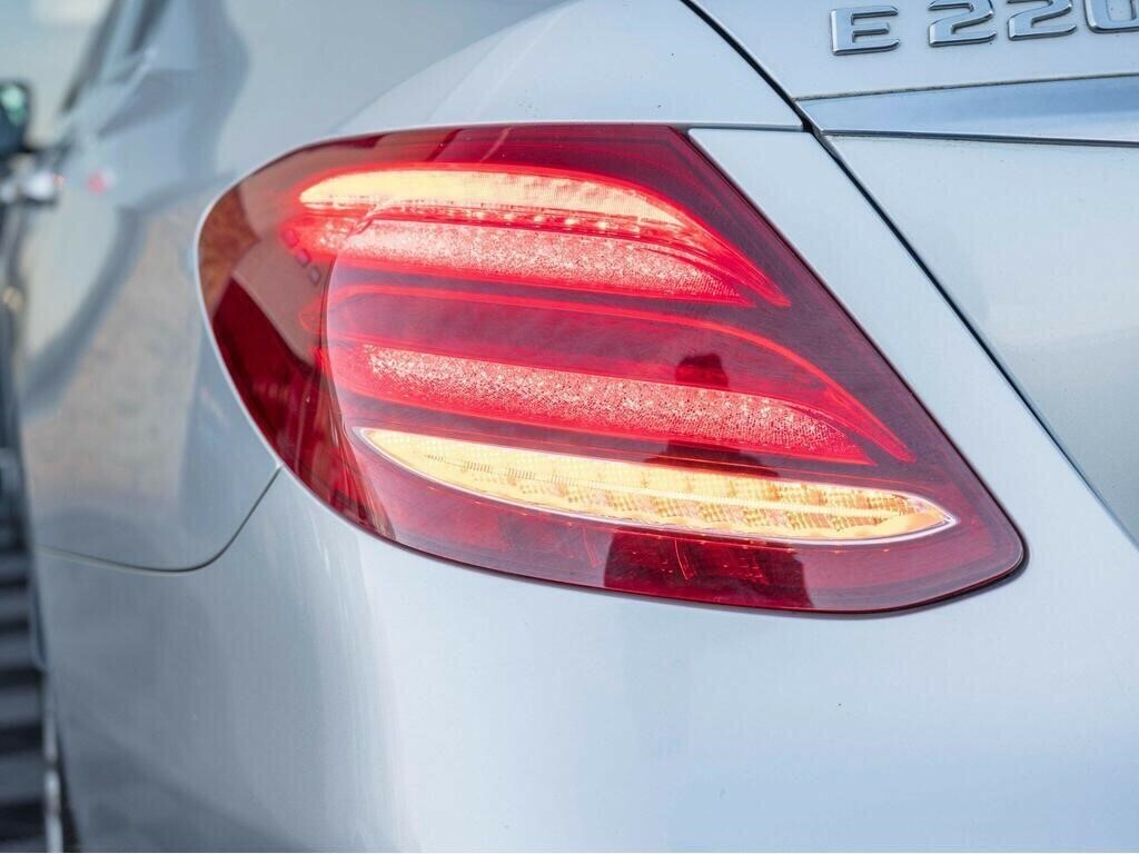 Mercedes-Benz E Class 3.0 E350d V6 Black #50