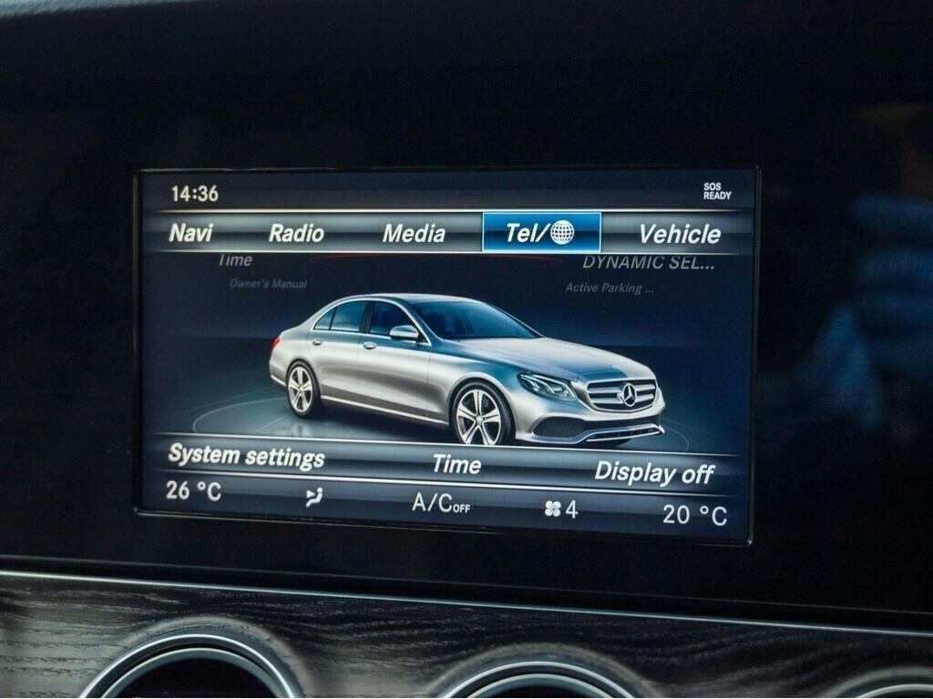 Mercedes-Benz E Class 3.0 E350d V6 Black #30