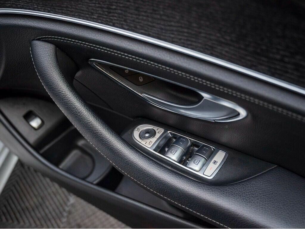 Mercedes-Benz E Class 3.0 E350d V6 Black #10